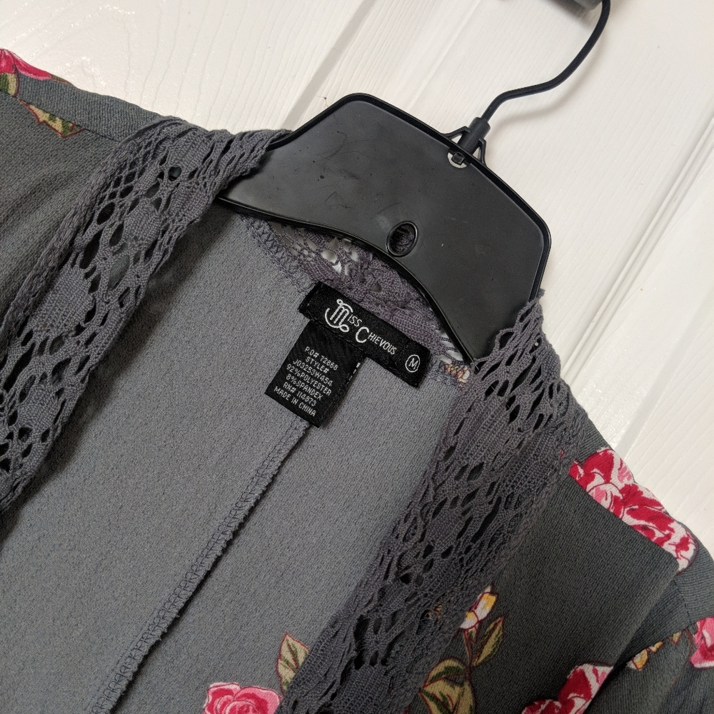 🛍️ Kimono Style Floral Cover Up - Picture 2 of 4